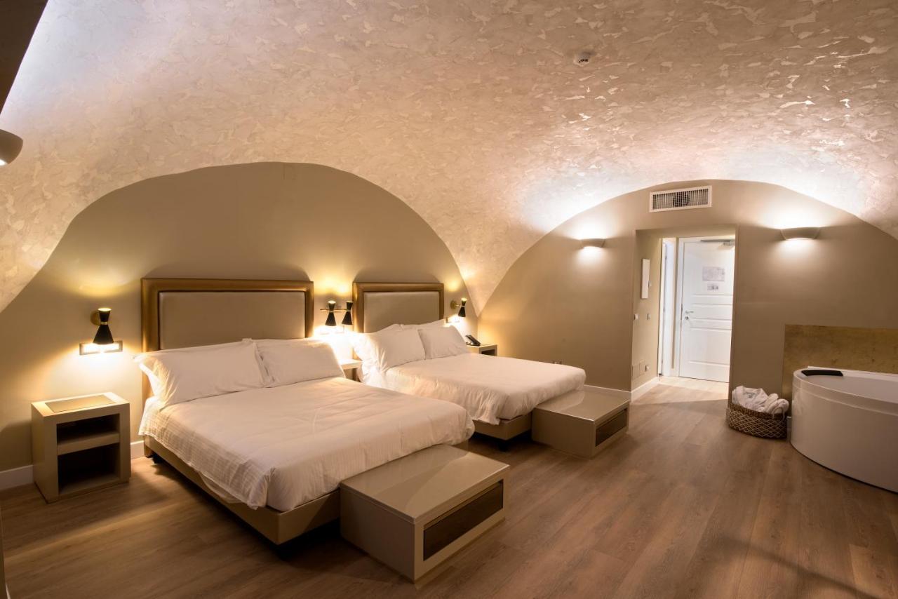 Caruso Place Boutique & Wellness Suites Naples Luaran gambar