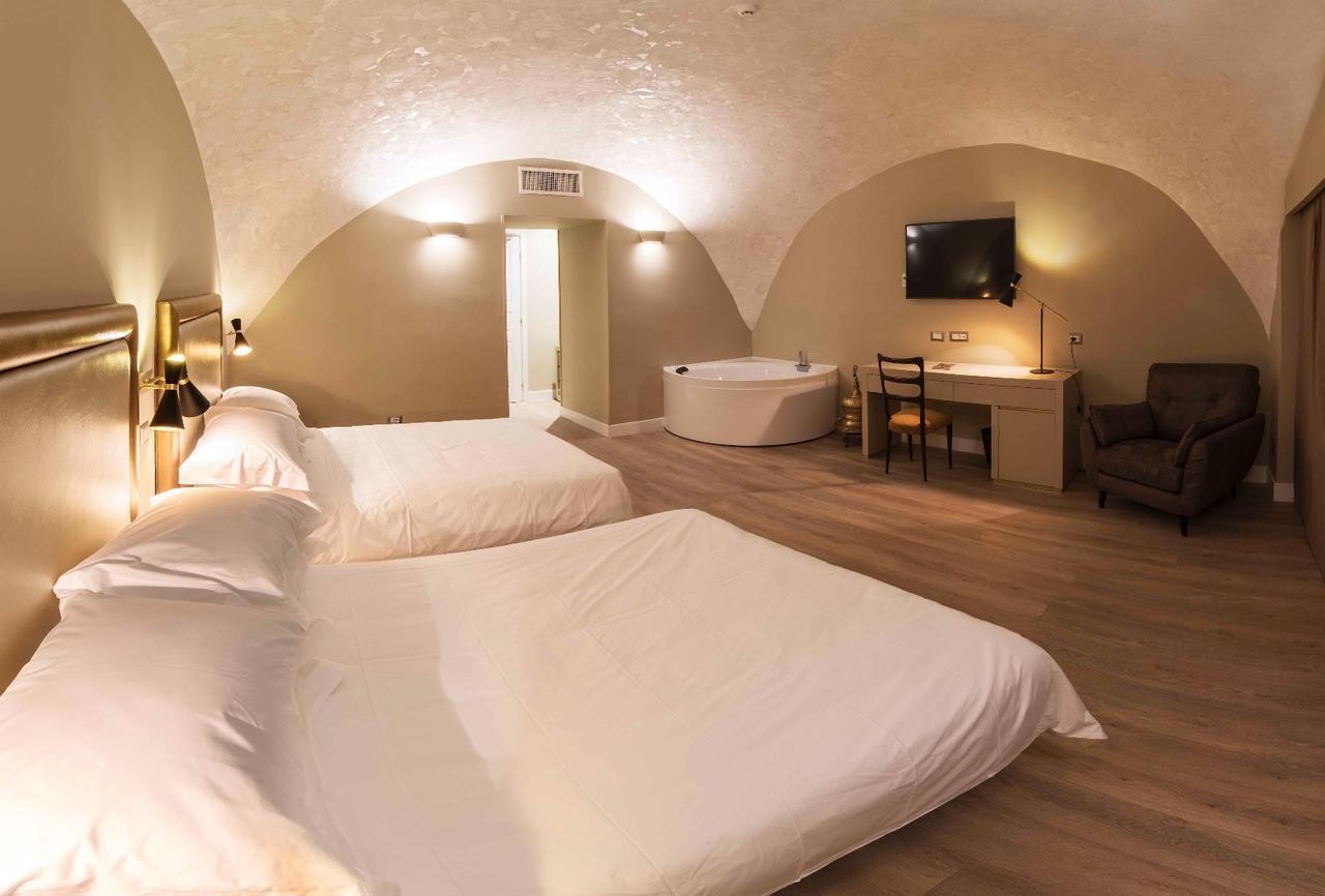 Caruso Place Boutique & Wellness Suites Naples Luaran gambar