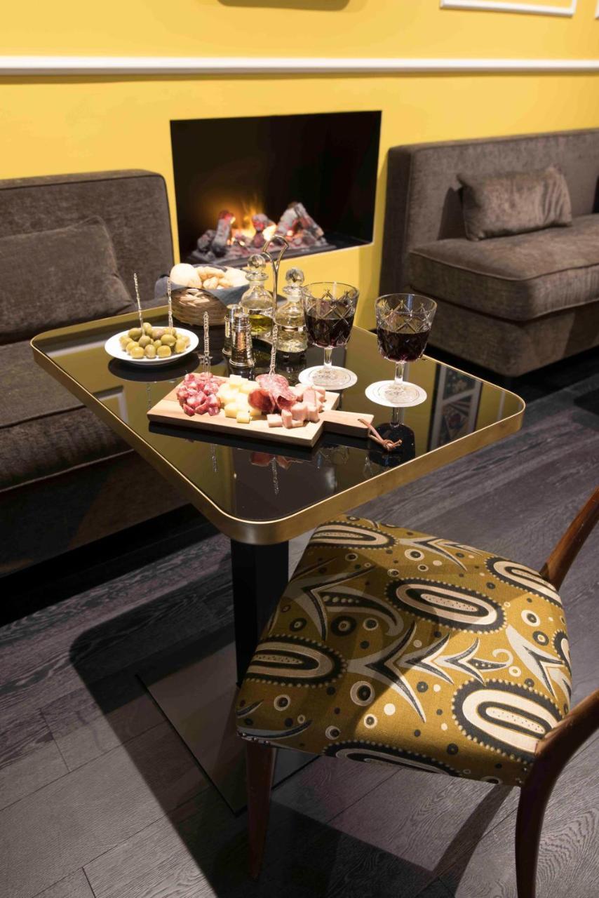 Caruso Place Boutique & Wellness Suites Naples Luaran gambar